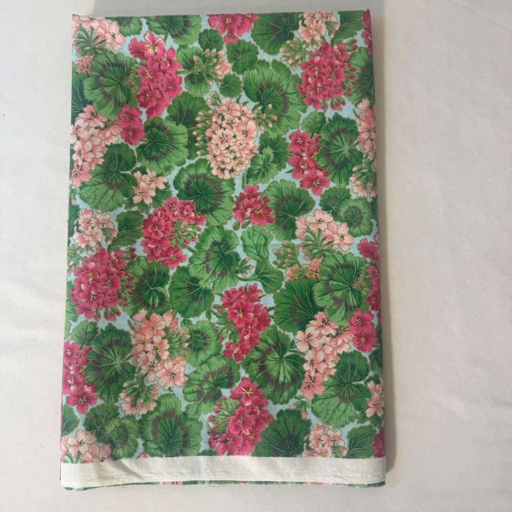 Cranston Vintage Fabric 24.5x48 Multicolor Geranium Floral Cotton Textile - Picture 3 of 3